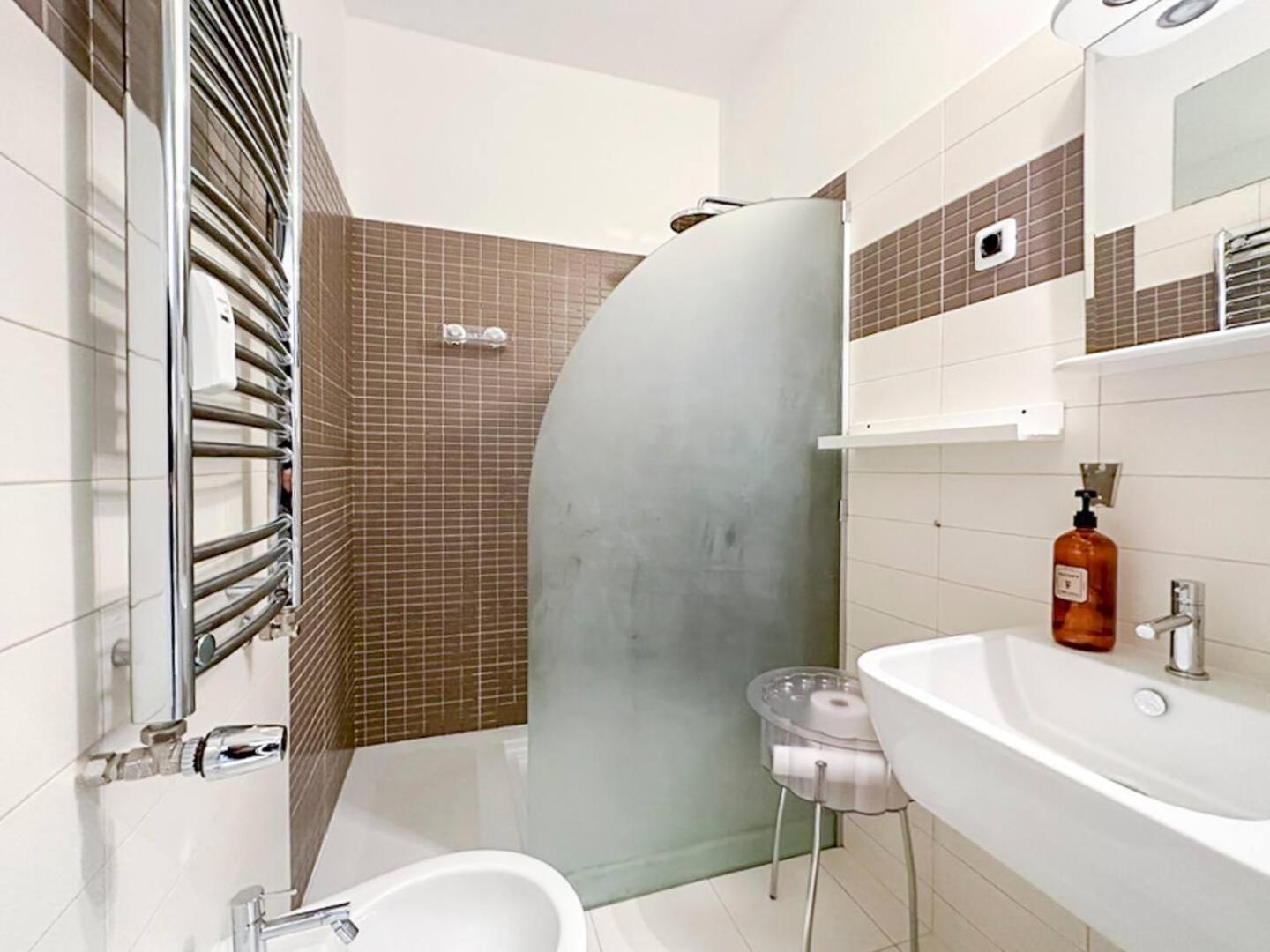 Fully Equipped Vitoshka Area Spacious Metro Sofia Ngoại thất bức ảnh
